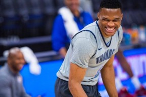 包含锦标赛巅峰对决！南城独角兽队小胜皖江鲨队队，篮球赛场再起波澜；定海神针仍在的词条