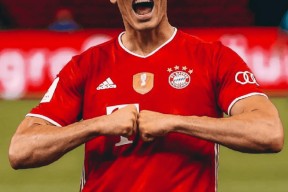 莱万多夫斯基在拜仁比赛中出色发挥，领先优势明显引发热议！赢得满堂喝彩的简单介绍